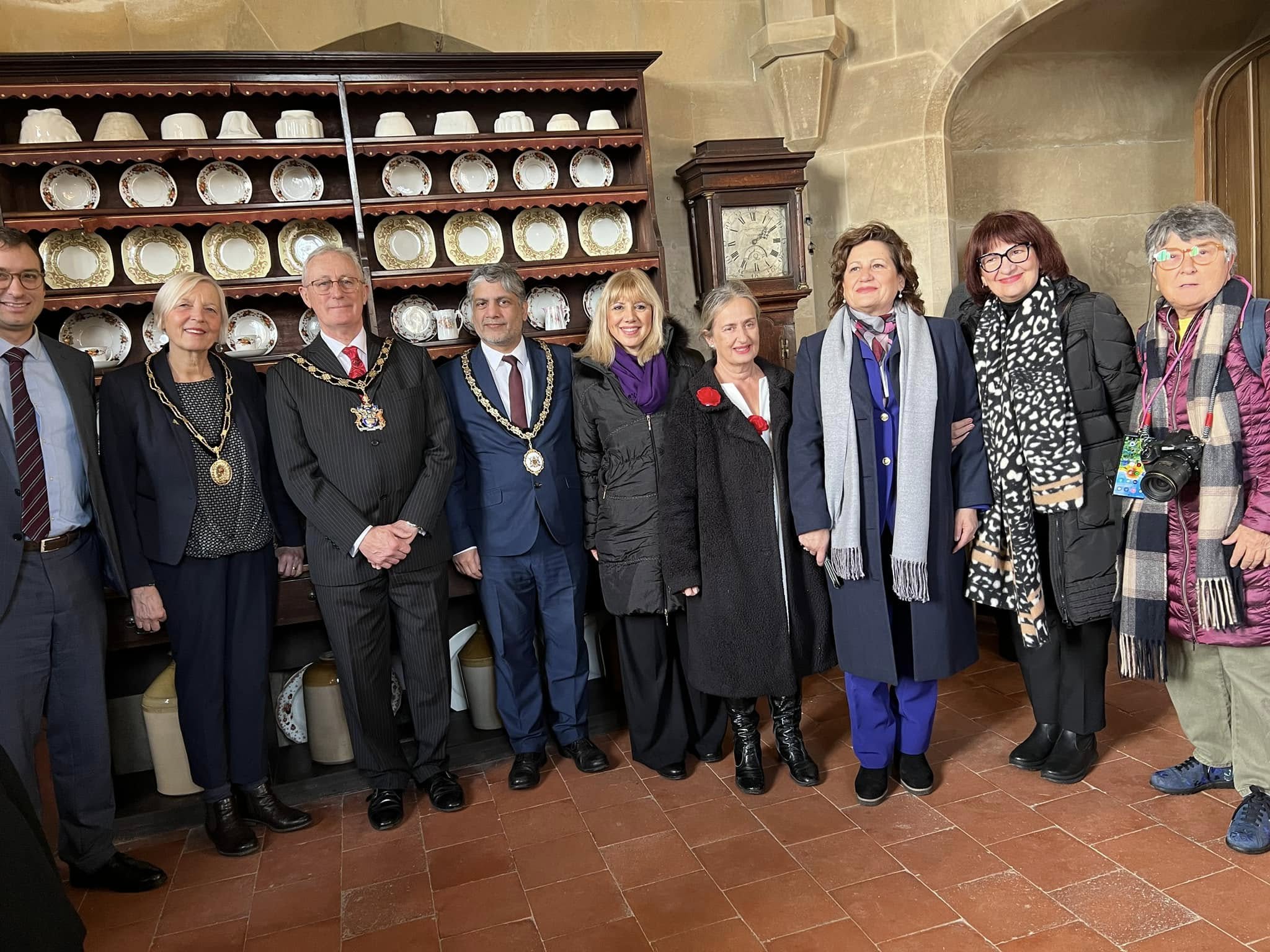 Read more about the article The National delegation of the Ministry of Culture of Greece, in collaboration with the Messolonghi Byron Society, visited Newstead Abbey in Nottingham to commemorate the 200th anniversary of the death of the renowned poet and Philhellene, Lord Byron.